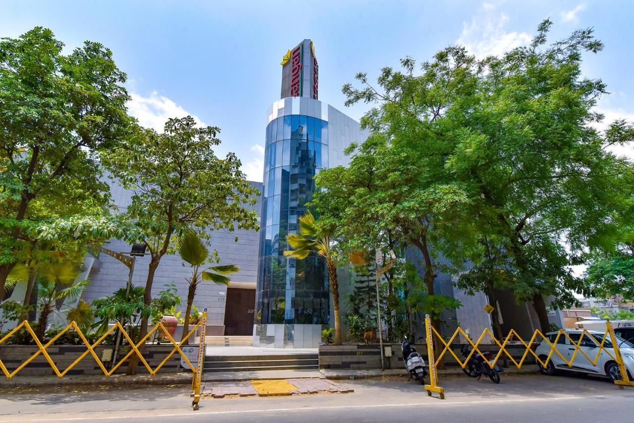 Fabhotel Gl Residency - Satellite 아흐메다바드 외부 사진