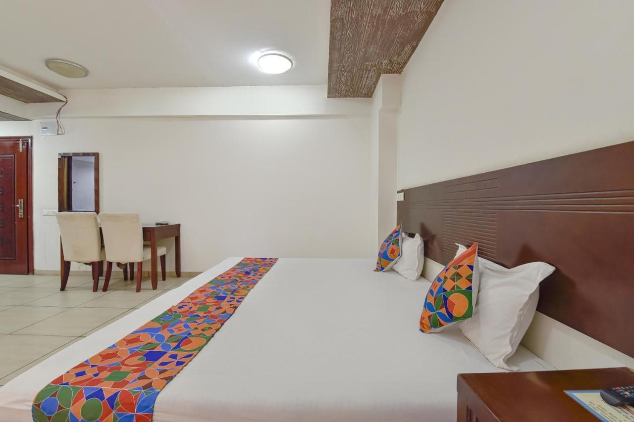 Fabhotel Gl Residency - Satellite 아흐메다바드 외부 사진